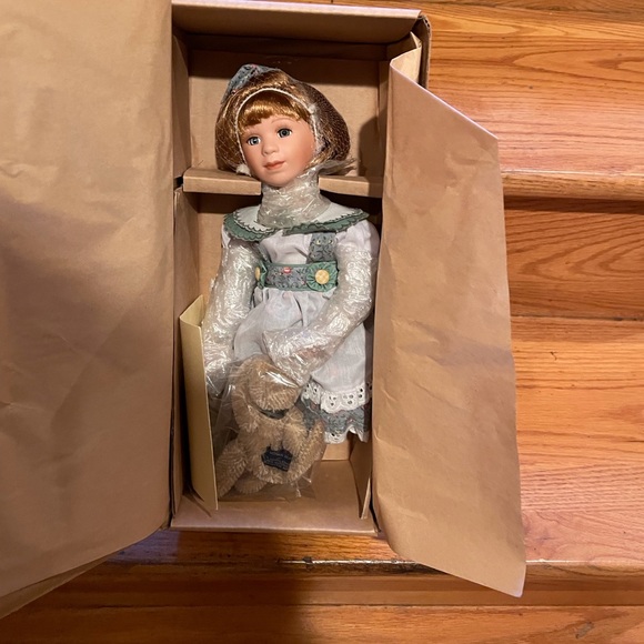 Vintage Boyds Bear My Best Friend Doll ~ Paula with Peek & Boo - Picture 8 of 8